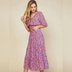 NWOT Skies Are Blue Floral Set